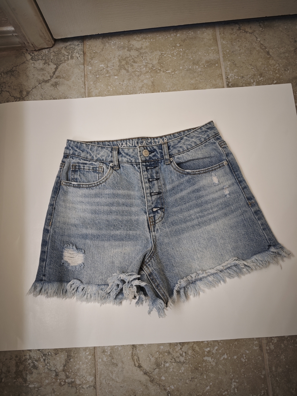 Vanilla Star Light Wash Button-Front Distressed Jean Shorts
